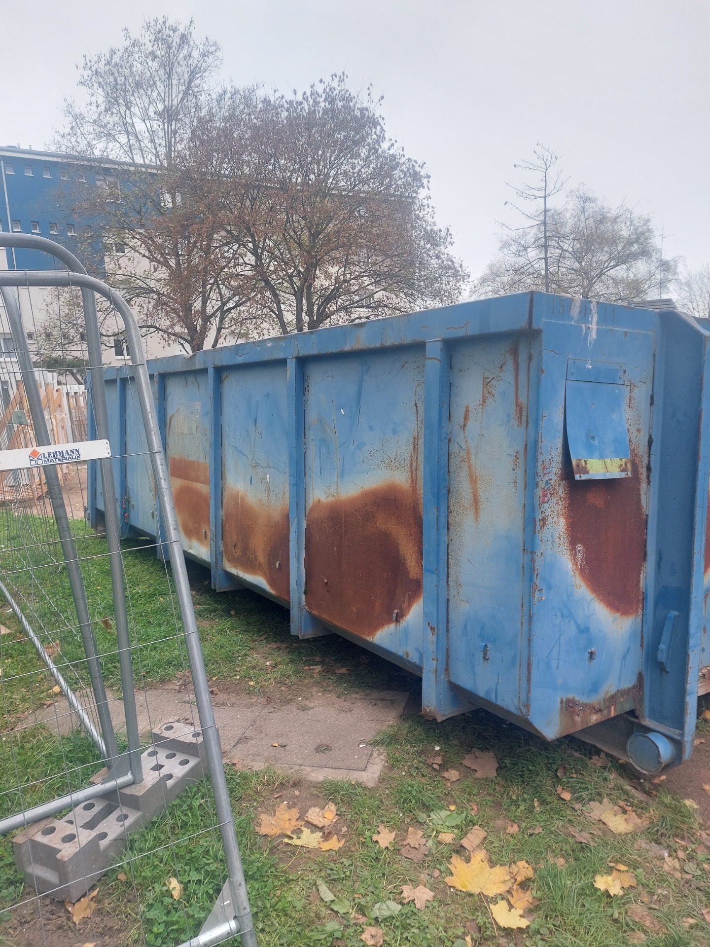 Location benne à déchets à (saverne) dans le 67 pour particuliers et professionnels pour un service d'une location express de benne chez vous avec ad services grand est ☎️ 06 78 75 59 17 